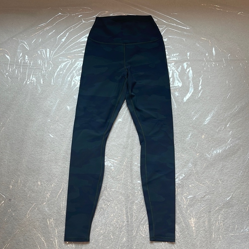 Alo green army print leggings